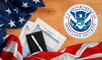 USCIS supervisa la inmigración legal, realizando verificaciones para aprobar solicitudes de naturalización.
