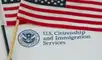 La falta de coordinación entre USCIS y el EOIR ha generado confusión y órdenes de deportación injustificadas.