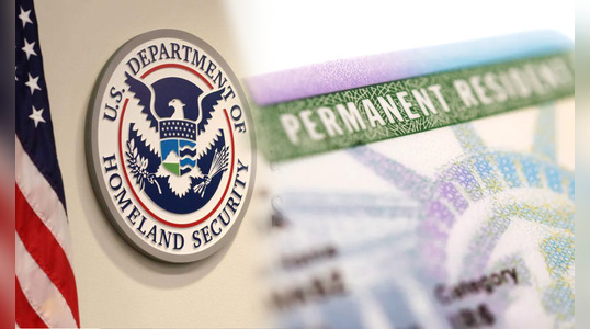 USCIS advierte que inmigrantes pueden perder la Green Card por diversas razones.