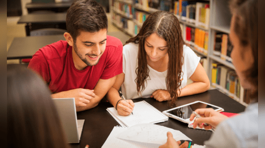 La Comunidad de Madrid lanzó en julio de 2025 la convocatoria para las Becas de Segunda Oportunidad.