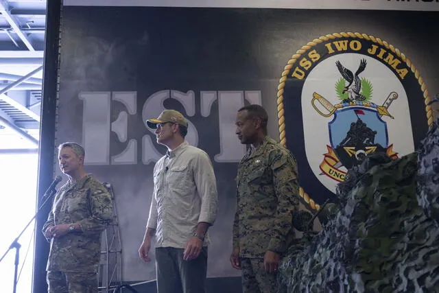 Pete Hegseth se dirigió a los Marines del USS Iwo Jima.