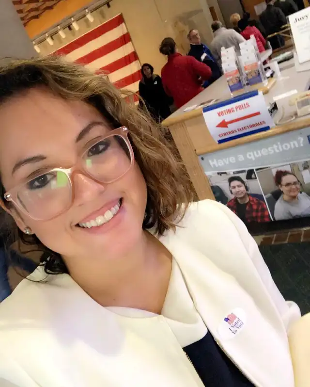 Maricé Morales nació en Arlington (Virginia), pero vivió en Perú desde los 11 hasta los 17 años. Maricé Morales nació en Arlington (Virginia), pero vivió en Perú desde los 11 hasta los 17 años.