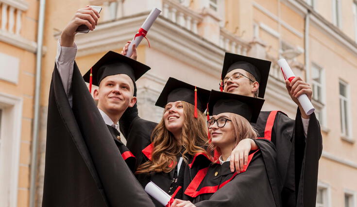 Estas becas son esenciales para facilitar el acceso a la educación superior en España. Estas becas son esenciales para facilitar el acceso a la educación superior en España.