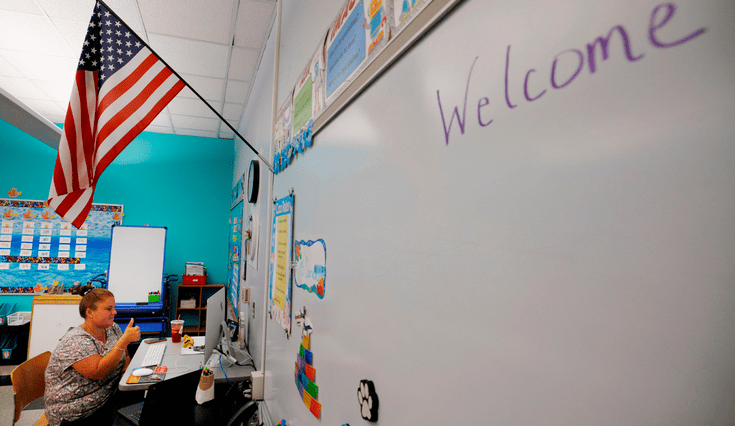 Oklahoma aplicará un examen de "América Primero" para docentes entrantes de estados demócratas.