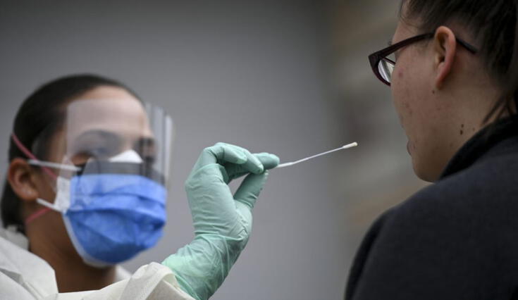 Aumento de casos de coronavirus en EE. UU.: Los CDC reportan que el 8,5% de las pruebas realizadas fueron positivas.