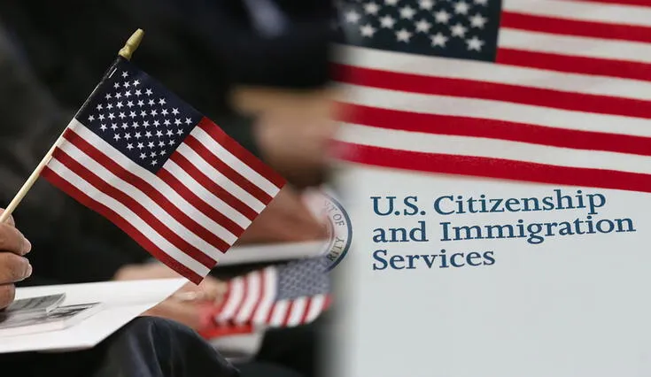 El USCIS ha actualizado sus políticas para la solicitud de ciudadanía, considerando nuevos "factores discrecionales". El USCIS ha actualizado sus políticas para la solicitud de ciudadanía, considerando nuevos "factores discrecionales".