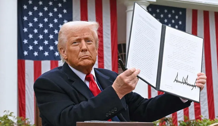 Una corte federal de apelaciones de EE.UU. declara ilegales gran parte de los aranceles impuestos por Donald Trump.