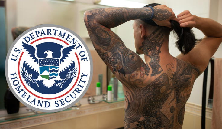 USCIS podría observar tu solicitud de Green Card si tienes tatuajes. USCIS podría observar tu solicitud de Green Card si tienes tatuajes.