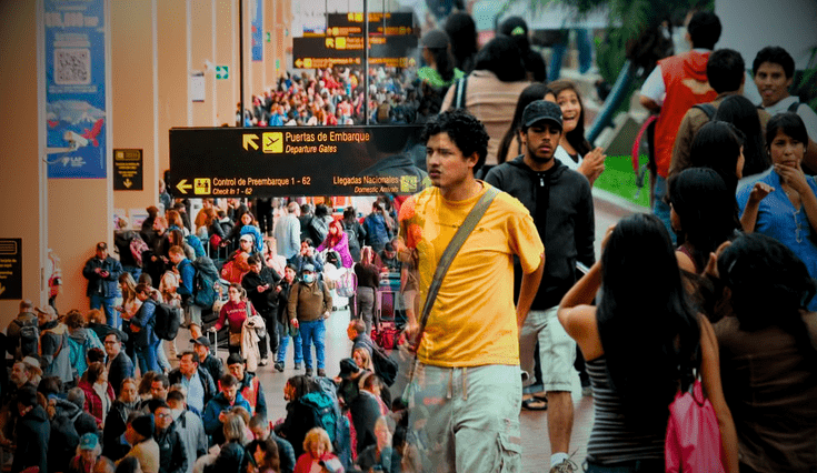 Peruanos migran por economía e inseguridad y el IEP revela que España y Estados Unidos son destinos clave. Peruanos migran por economía e inseguridad y el IEP revela que España y Estados Unidos son destinos clave.