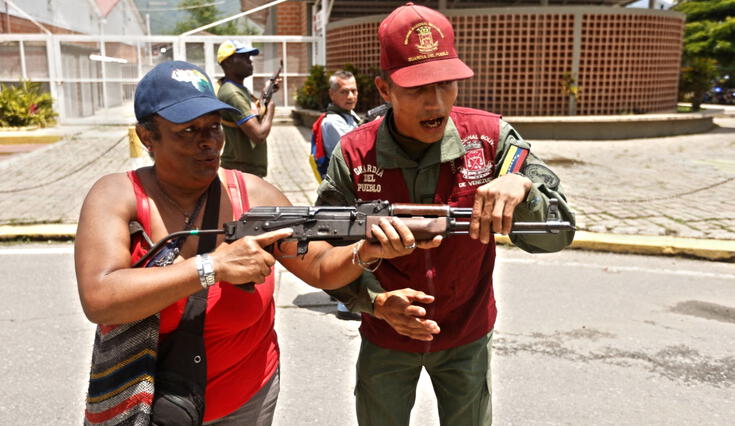 El chavismo comenzó a entrenar a ciudadanos de a pie de forma militar en Venezuela. El chavismo comenzó a entrenar a ciudadanos de a pie de forma militar en Venezuela.