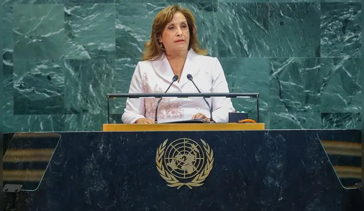 Boluarte fue interrumpida en dos ocasiones por exceder el tiempo permitido para su intervención.