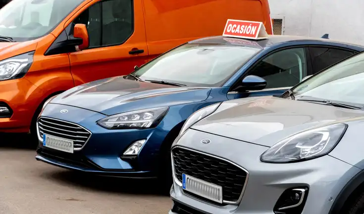 Comprar un automóvil en California presenta desafíos económicos.