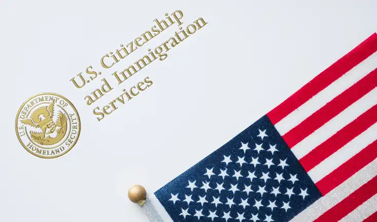 El Formulario I-407 sirve para formalizar la renuncia a la residencia permanente.