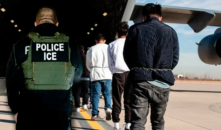 El Gobierno de Donald Trump ordenó a ICE realizar la "deportación masiva más grande" de la historia de EE.UU.