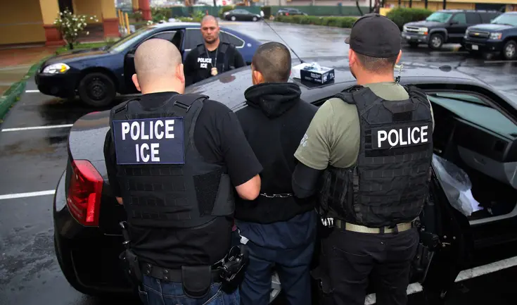 ICE realiza operativos para controlar la inmigración en EE.UU. ICE realiza operativos para controlar la inmigración en EE.UU.