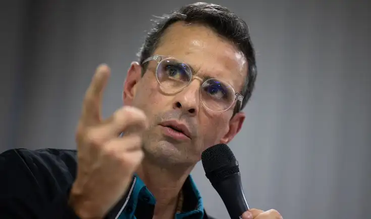 Henrique Capriles cuestiona las opiniones sobre una posible invasión militar de Estados Unidos en Venezuela. Henrique Capriles cuestiona las opiniones sobre una posible invasión militar de Estados Unidos en Venezuela.