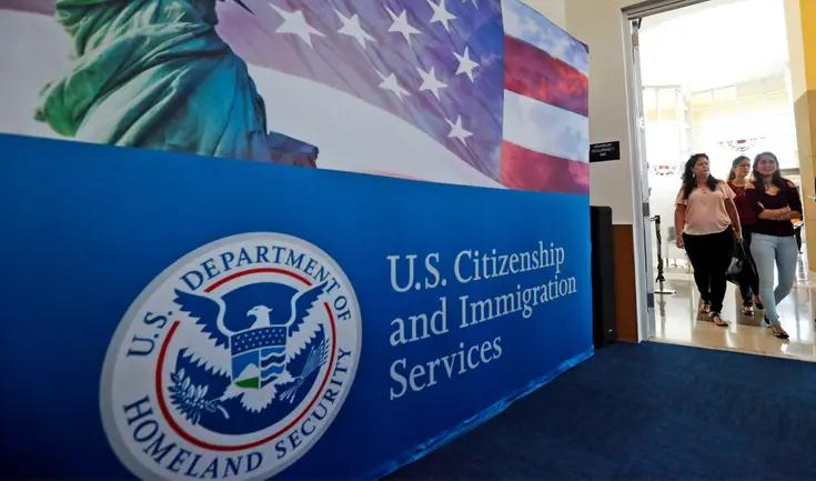 USCIS dejará de aceptar cheques y giros postales, los que facilitará el proceso con el Formulario G-1650. USCIS dejará de aceptar cheques y giros postales, los que facilitará el proceso con el Formulario G-1650.