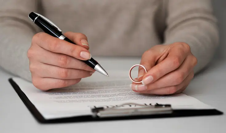 El Condado de Los Ángeles aumenta las tarifas para licencias de matrimonio y ceremonias civiles, buscando cubrir costos acumulados.