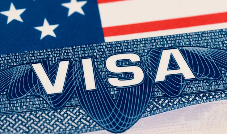 El Gobierno de EE.UU. advierte sobre nuevas restricciones para visas de no inmigrante en 2025.