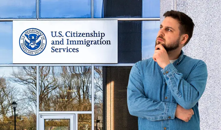 USCIS establece rigurosos criterios para otorgar la ciudadanía a inmigrantes.