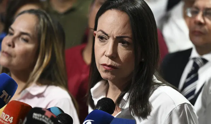 Maria Corina Machado reveló que la cúpula de Maduro está dispuesta a entregarlo para evitar ir a prisión. Maria Corina Machado reveló que la cúpula de Maduro está dispuesta a entregarlo para evitar ir a prisión.