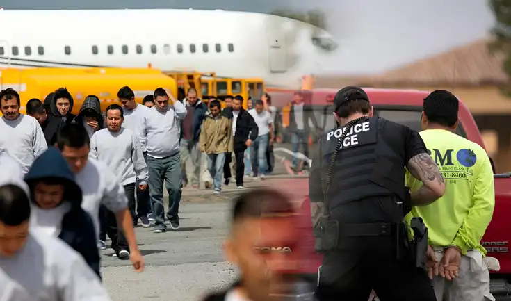 Peruanos deportados por Donald Trump enfrentan sanciones migratorias que pueden durar años.
