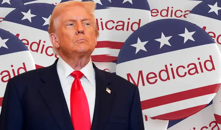 La administración de Trump instruye a estados a verificar el estatus migratorio de personas inscriptas en Medicaid.