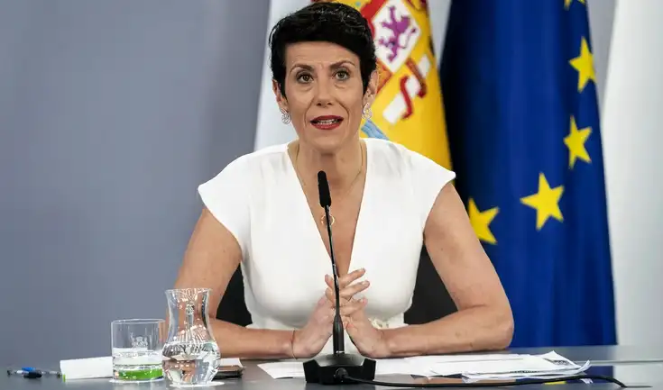 El Ingreso Mínimo Vital (IMV) se establece como una ayuda esencial contra la pobreza en España, garantizando una renta mínima mensual. El Ingreso Mínimo Vital (IMV) se establece como una ayuda esencial contra la pobreza en España, garantizando una renta mínima mensual.