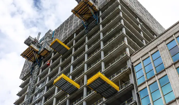 California avanza en la crisis de vivienda con la ley SB 79, que permitirá construir edificios multifamiliares cerca de estaciones de transporte público en zonas urbanas. California avanza en la crisis de vivienda con la ley SB 79, que permitirá construir edificios multifamiliares cerca de estaciones de transporte público en zonas urbanas.