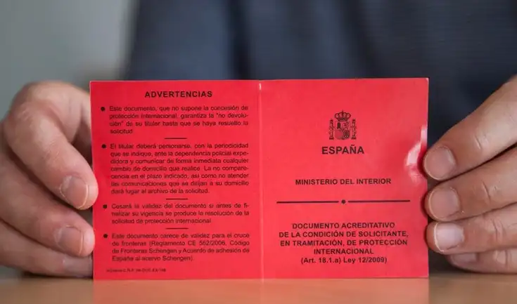 Colombia y Perú registran fuerte descenso en peticiones de asilo por cambios en normativa española