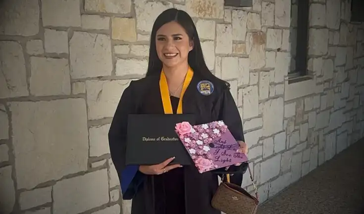 Estudiante hondureña es deportada de Estados Unidos en Acción de Gracias. Estudiante hondureña es deportada de Estados Unidos en Acción de Gracias.