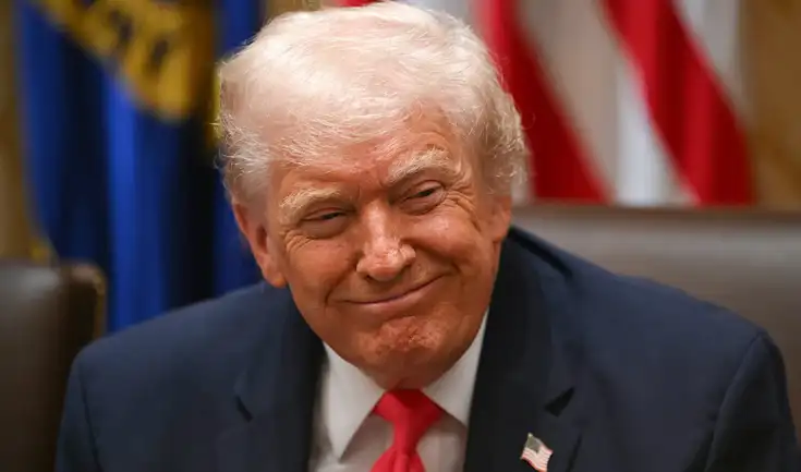 Este endurecimiento en la política migratoria surge tras un ataque en Washington D.C. relacionado con un inmigrante afgano, lo que llevó a la congelación de solicitudes de asilo y medidas más estrictas para solicitantes. Este endurecimiento en la política migratoria surge tras un ataque en Washington D.C. relacionado con un inmigrante afgano, lo que llevó a la congelación de solicitudes de asilo y medidas más estrictas para solicitantes.