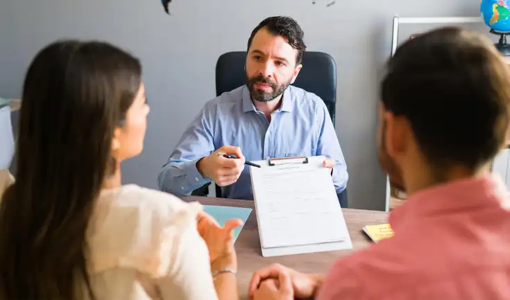 El Gobierno de EE. UU. elimina los Programas de Reunificación Familiar (FRP) que beneficiaban a inmigrantes de siete países de América Latina y el Caribe desde enero de 2026. El Gobierno de EE. UU. elimina los Programas de Reunificación Familiar (FRP) que beneficiaban a inmigrantes de siete países de América Latina y el Caribe desde enero de 2026.