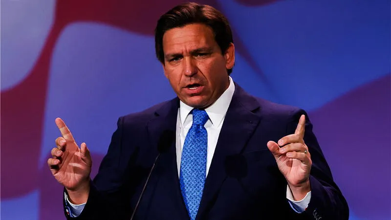 Insólita ley aprobada en Florida por Ron DeSantis permite el castigo físico a los niños en las escuelas