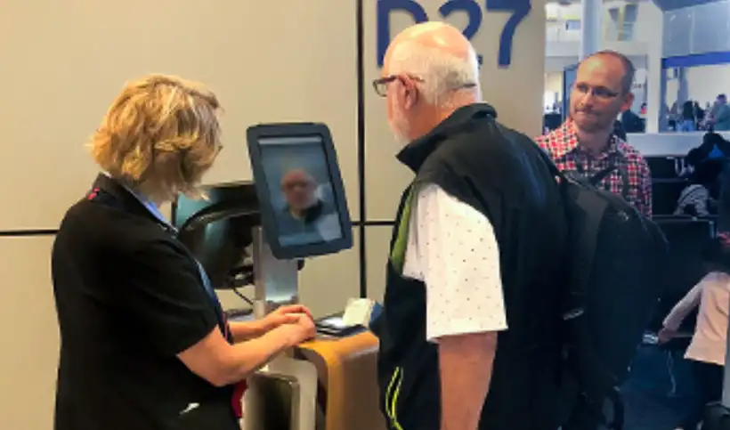 Todos los extranjeros que lleguen a Estados Unidos deberán pasar por controles biométricos.