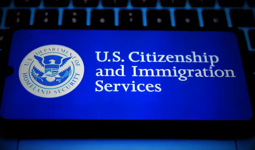 USCIS solo aceptará pagos electrónicos desde el 28 de octubre de 2025.