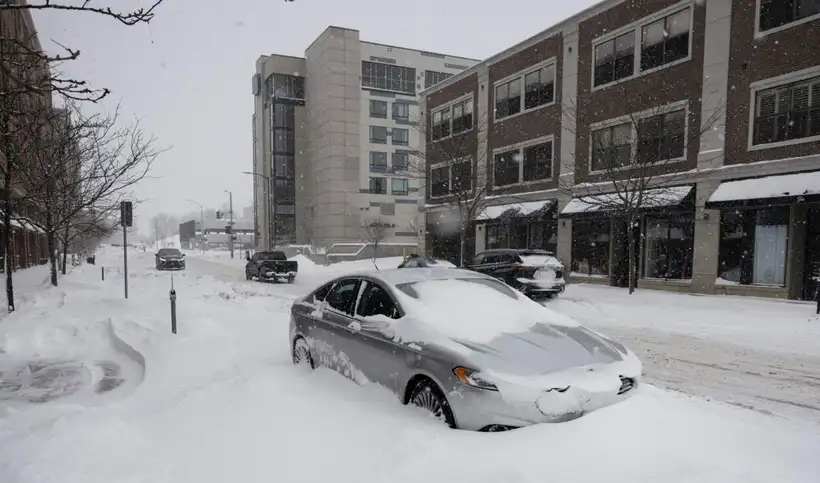 Nueva Jersey se prepara para la primera gran tormenta invernal de la temporada, que traerá nieve, aguanieve, lluvia helada y vientos fuertes al norte del estado.