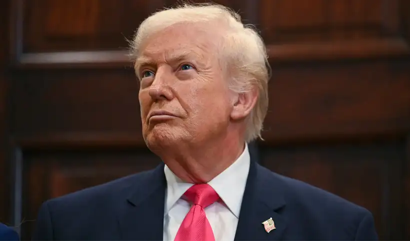 Estados Unidos implementará la "Cuenta Trump", un incentivo financiero para niños y adolescentes, con un depósito inicial de US$1000, buscando fomentar la educación y el emprendimiento.