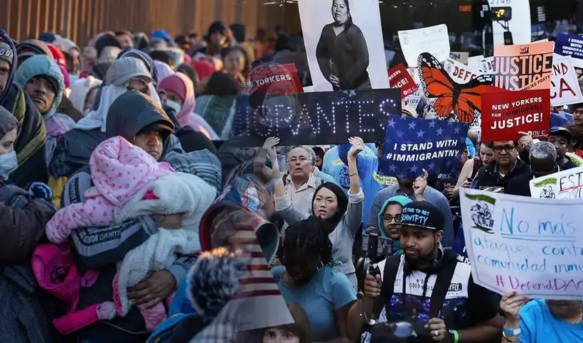 Deferred Action en Estados Unidos permite suspender deportación temporal y solicitar permiso de trabajo.